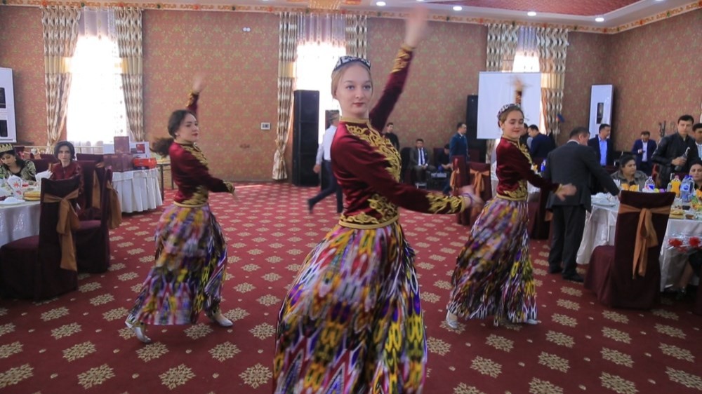 Navoiyda 8-mart Xalqaro xotin qizlar kuniga bag‘ishlangan “Ayolga ehtirom” nomli bayram tadbiri o‘tkazildi