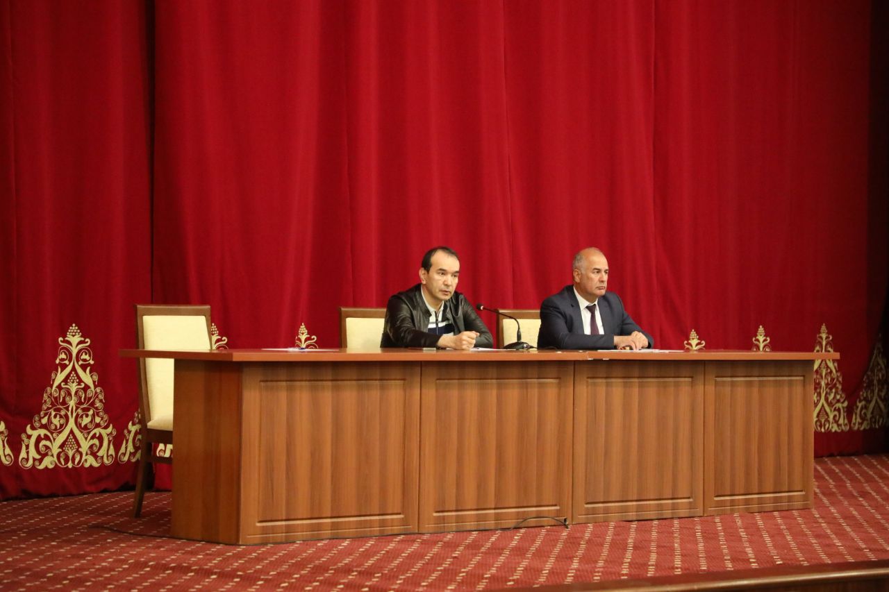 Ozodbek Nazarbekov soha vakillari bilan ochiq muloqot o‘tkazdi
