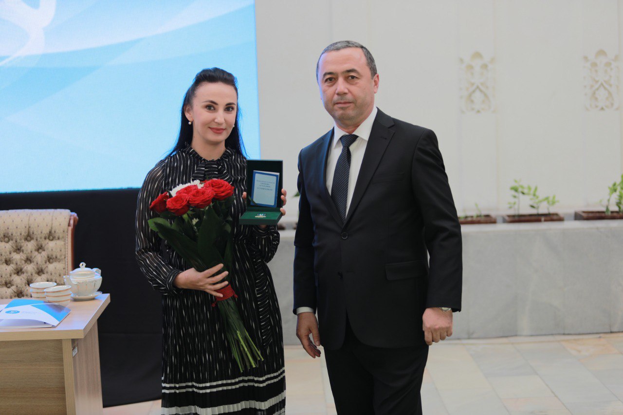 O‘zbekiston davlat filarmoniyasining 9 oylik yakuni bo‘yicha amalga oshirilgan ishlar, yo‘l qo‘yilgan kamchiliklar va erishilgan yutuqlar hamda 4-chorak uchun amalga oshirilishi lozim bo‘lgan rejalar xususida hisobot yig‘ilishi bo‘lib o‘tdi