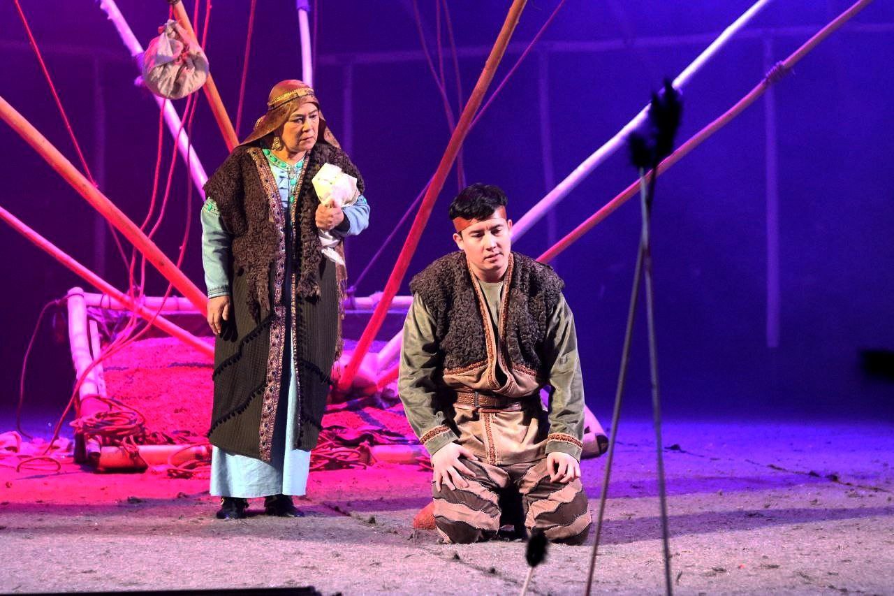 Sirdaryo viloyati musiqali drama teatrida “Shiroq” spektakli taqdimoti bo‘lib o‘tdi
