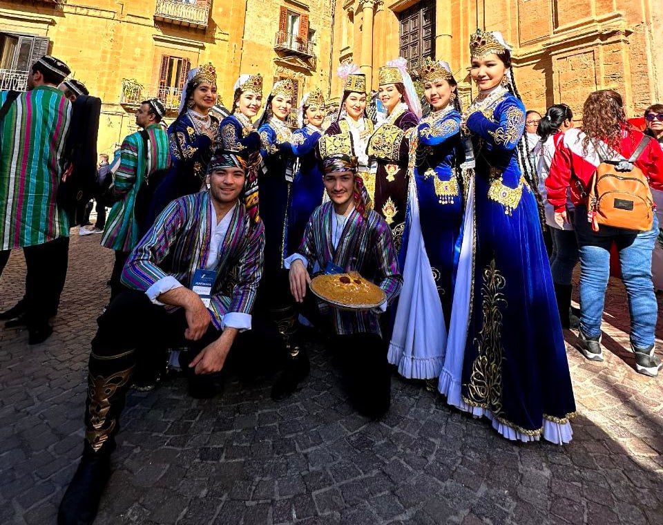 “Navro‘z” ashula va raqs ansambli xalqaro festivalda Gran-pri sohibi bo‘ldi