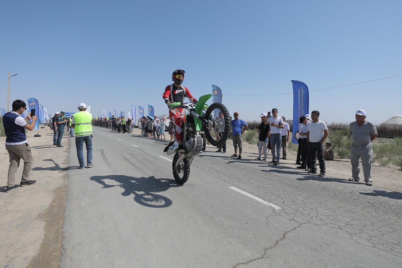 Mo‘ynoqda “Rally Mo‘ynoq” ekstremal avtomobil musobaqalari bo‘lib o‘tmoqda