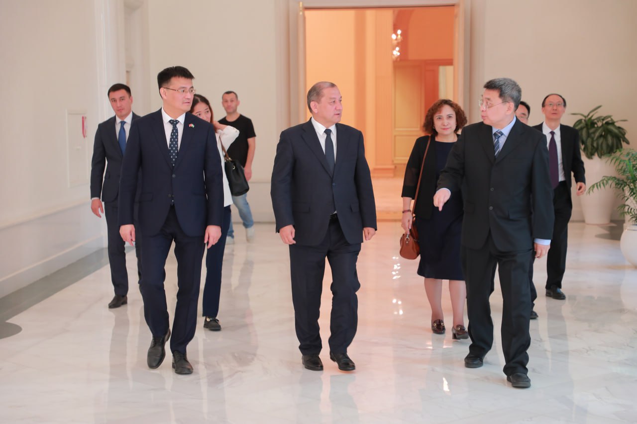 Xitoy delegatsiyasi O'zbekistonda