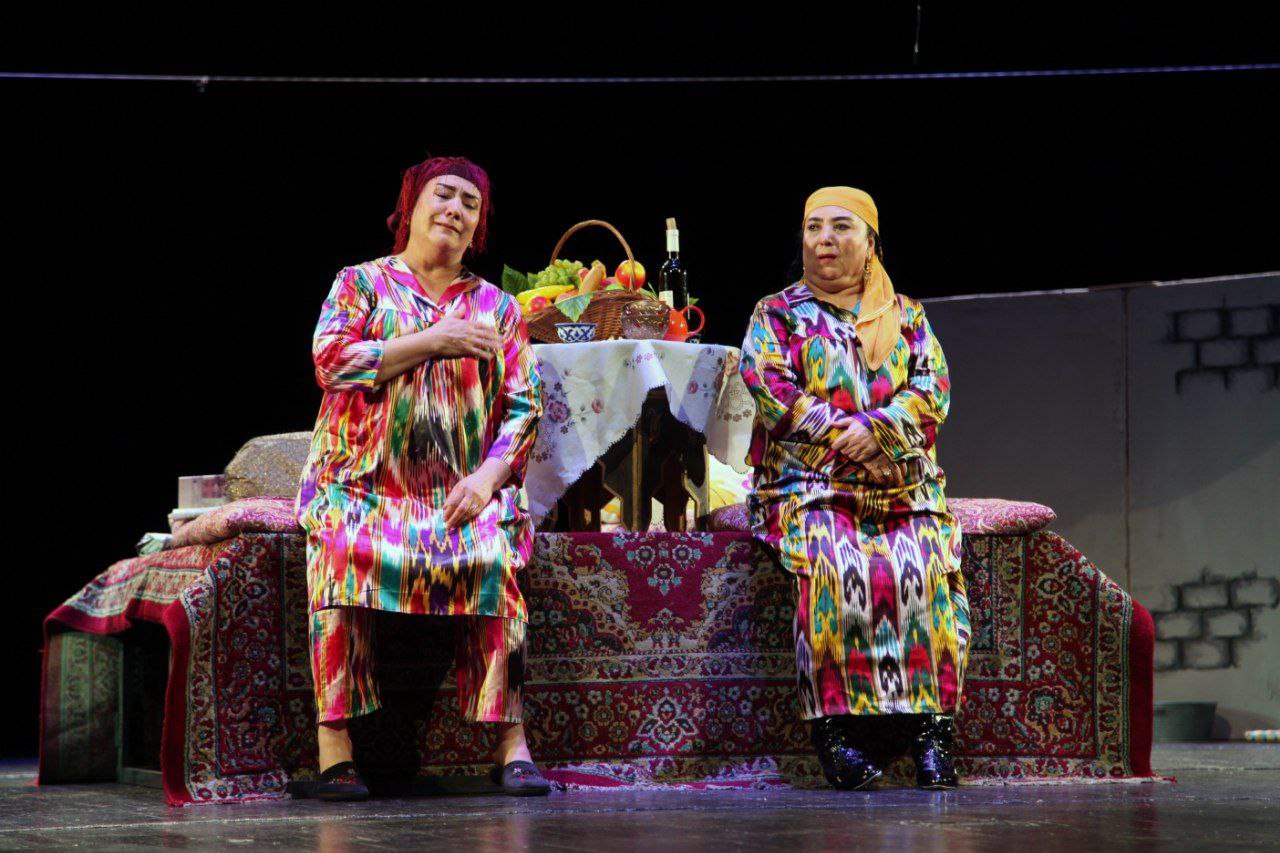 Namangan teatri Ozarbayjonda