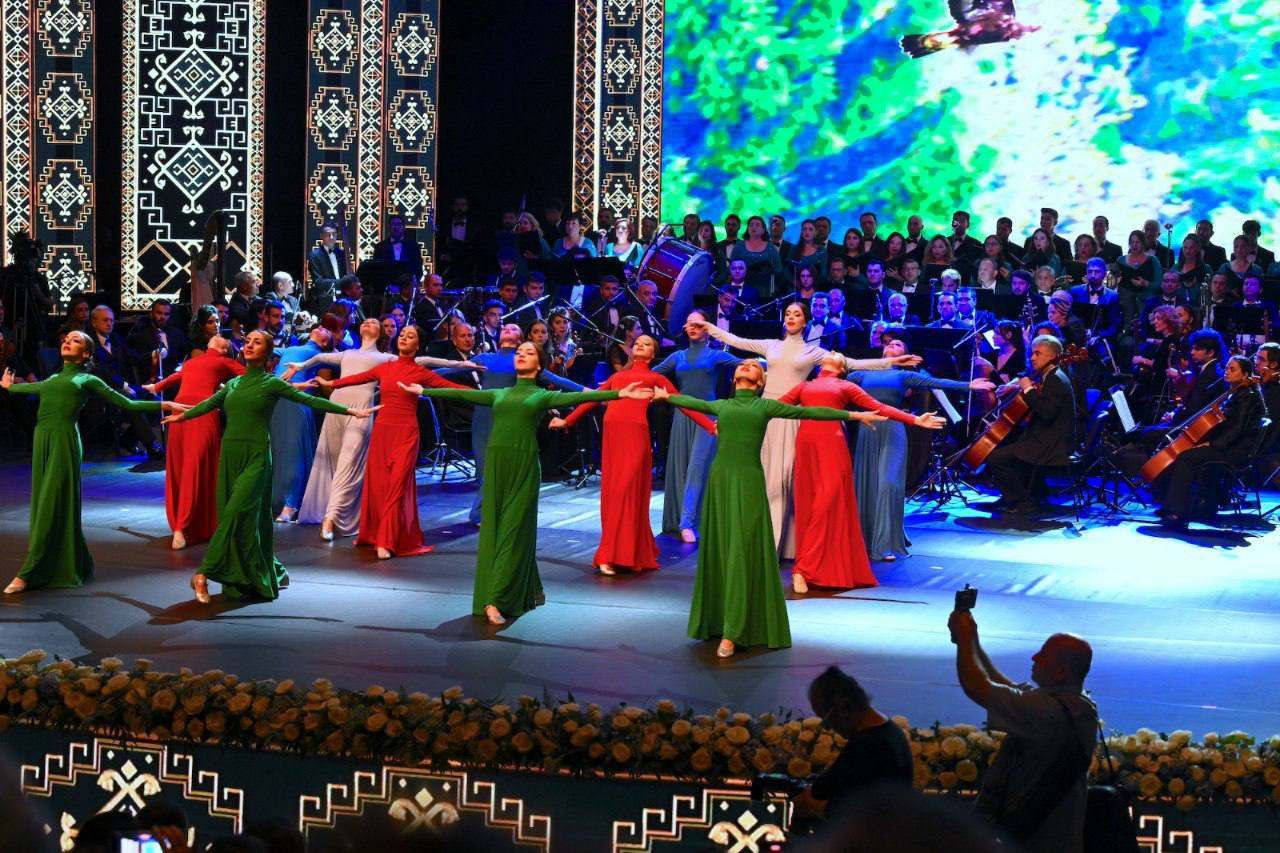 San'atimiz vakillari yana e'tirofu olqishlarga ko‘mildi