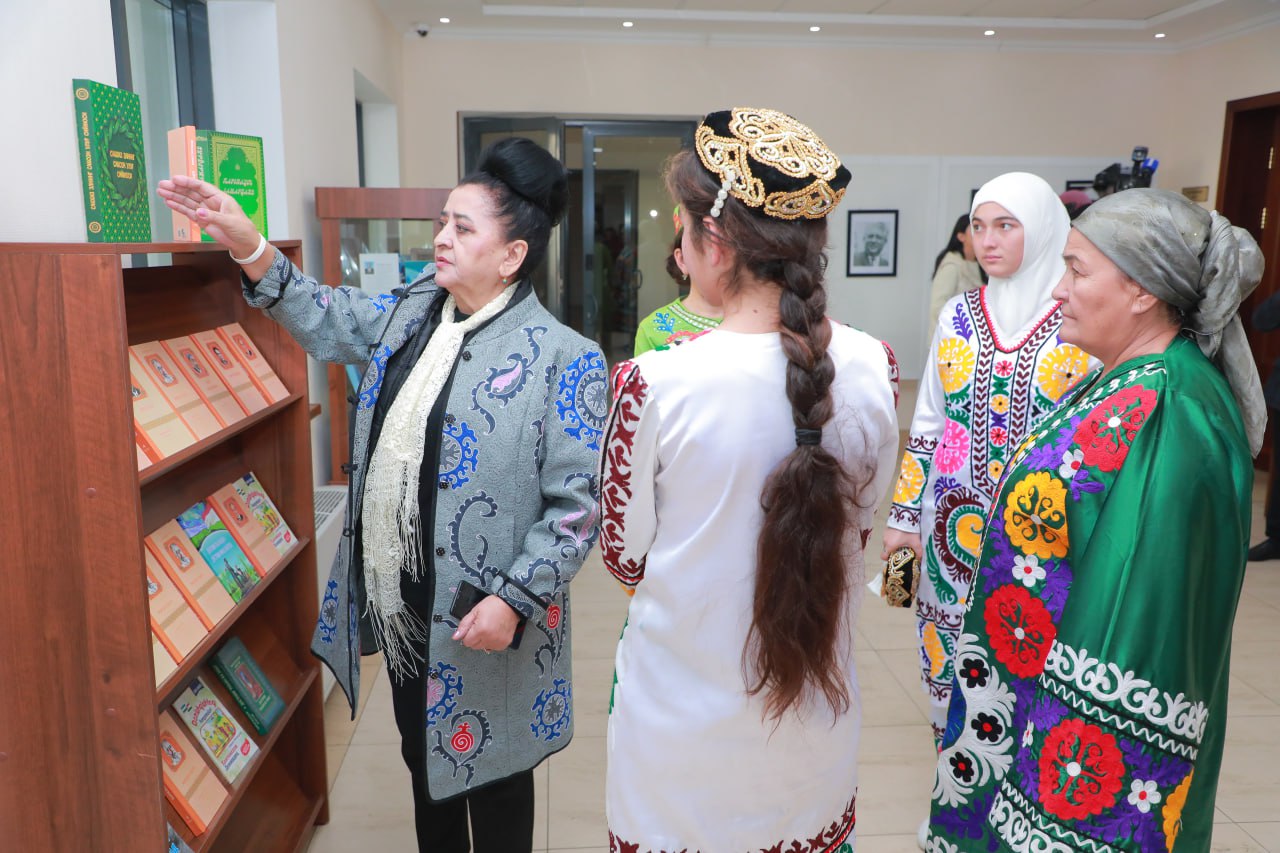 “O‘zbekistondadir baxtim, toleim” nomli kitob taqdimoti o‘tkazildi