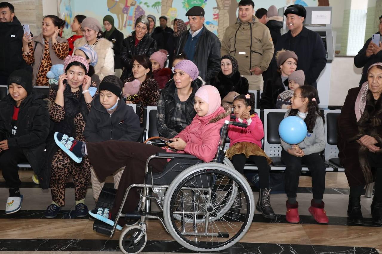 Milliy bolalar tibbiyot markazida bolalar ertak qahramonlari bilan uchrashishdi.