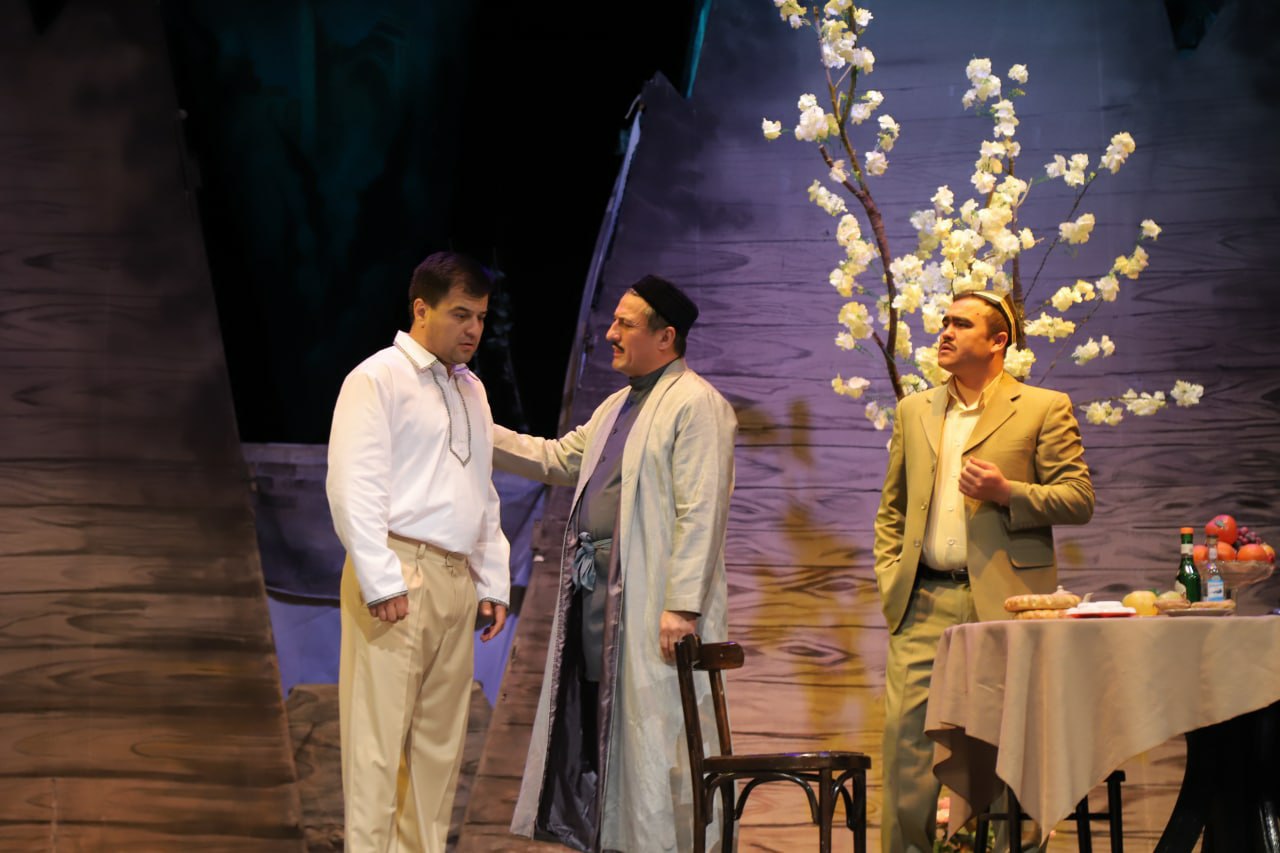 Poytaxt teatrlarida 12-yanvar kuni namoyishi rejalashtirilgan spektakllar
